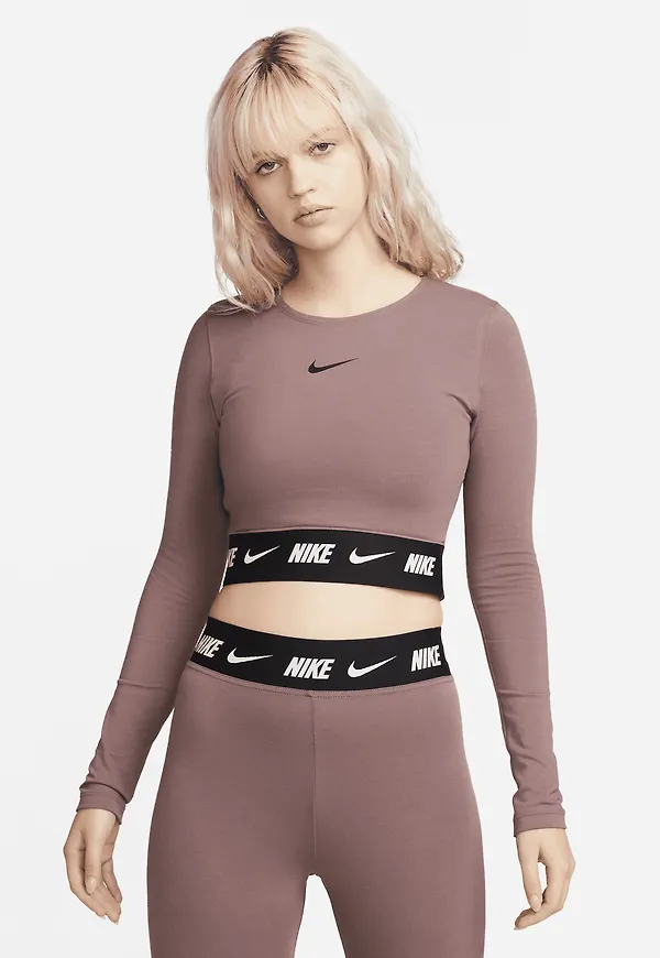 Nike Sportswear