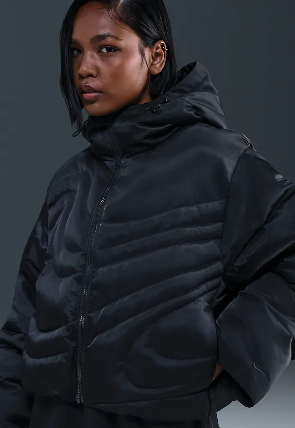 Nike Sportswear Swoosh Series