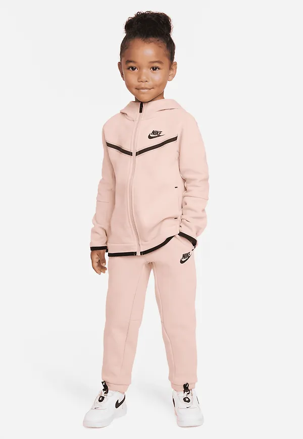 Nike Sportswear Tech Fleece