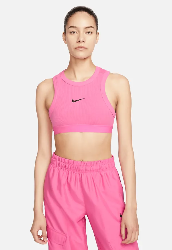 Nike Sportswear Trend