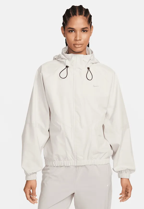 Nike Storm-FIT Swift