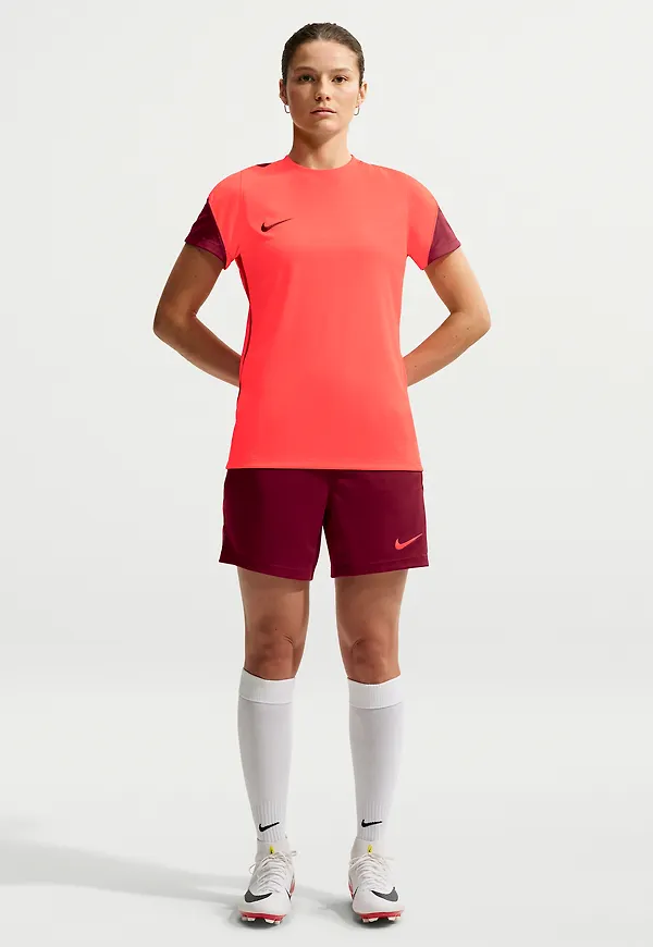 Nike Strike