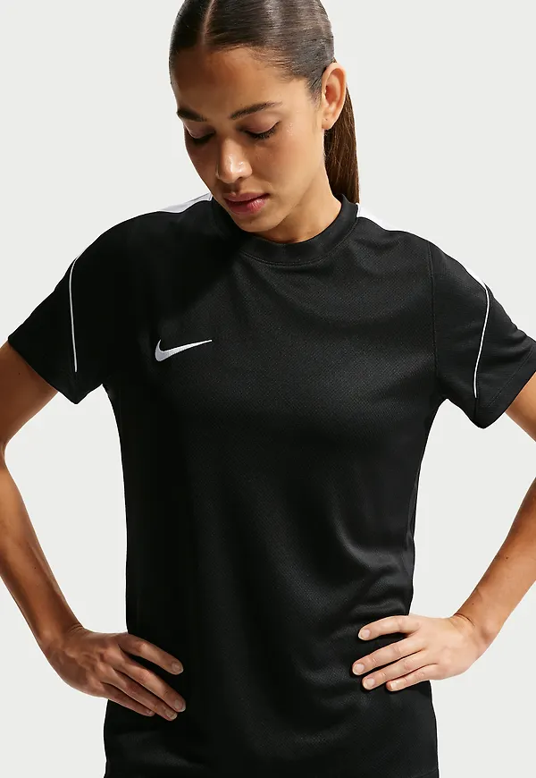 Nike Strike