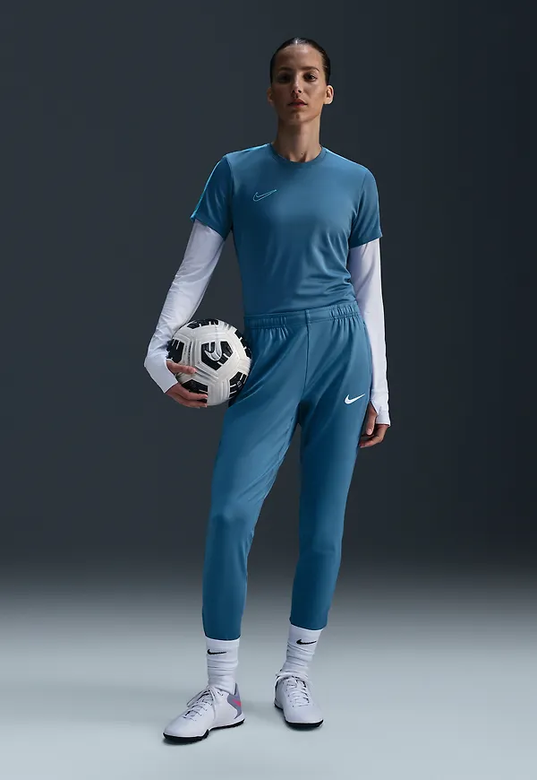 Nike Strike