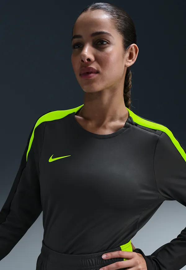 Nike Strike
