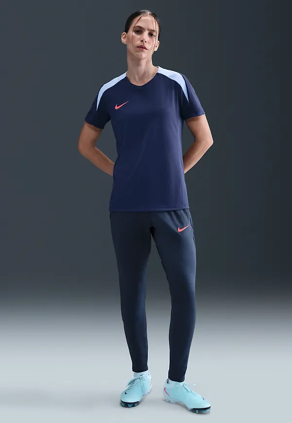 Nike Strike
