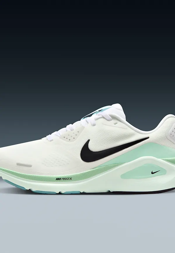 Nike Structure 26