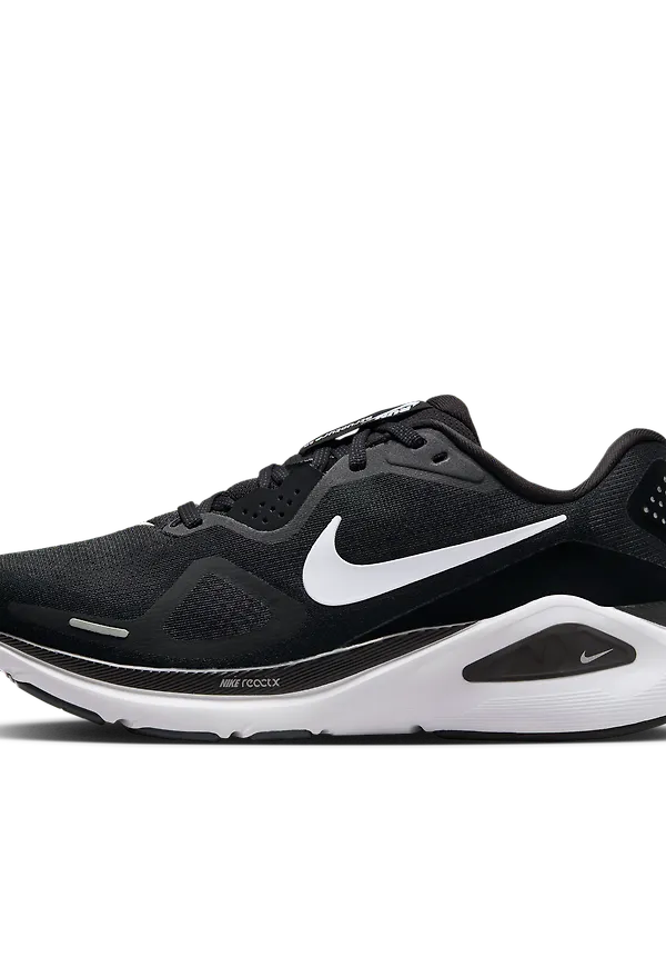 Nike Structure 26