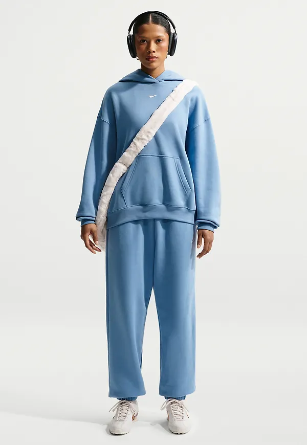 Nike Studio Fleece Medium Weight