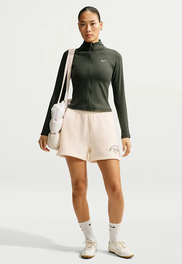 Nike Studio Fleece Medium Weight