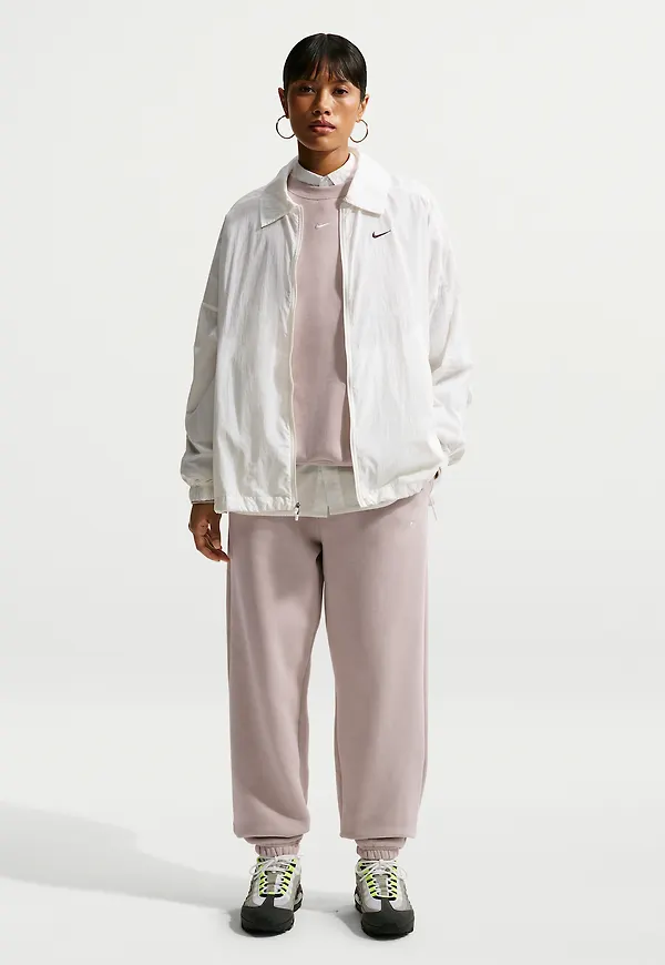 Nike Studio Fleece Medium Weight