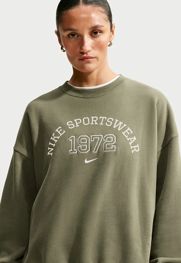 Nike Studio Fleece Medium Weight