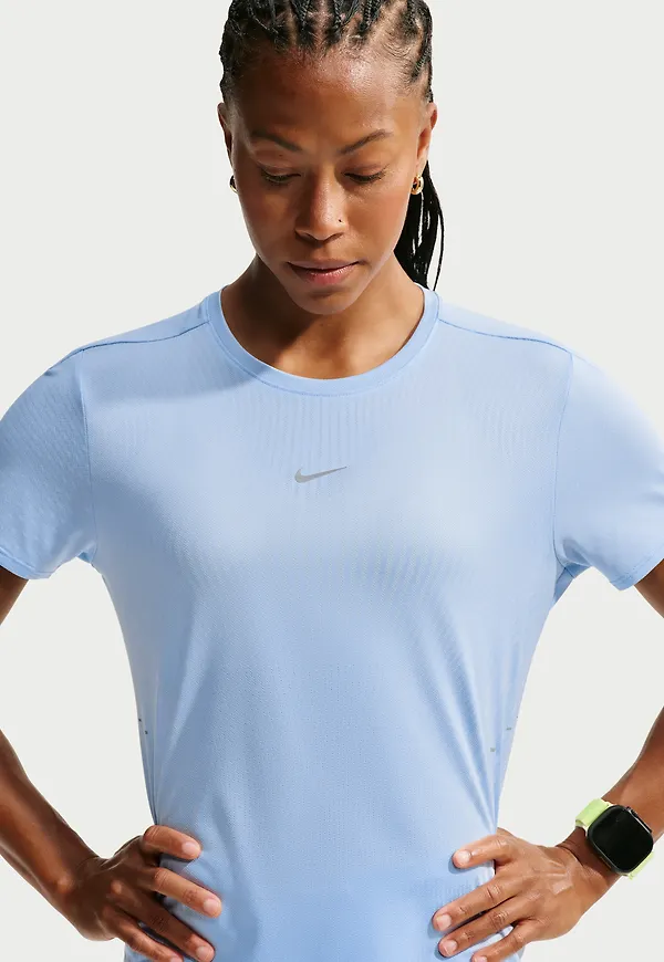 Nike Swift Aero-FIT