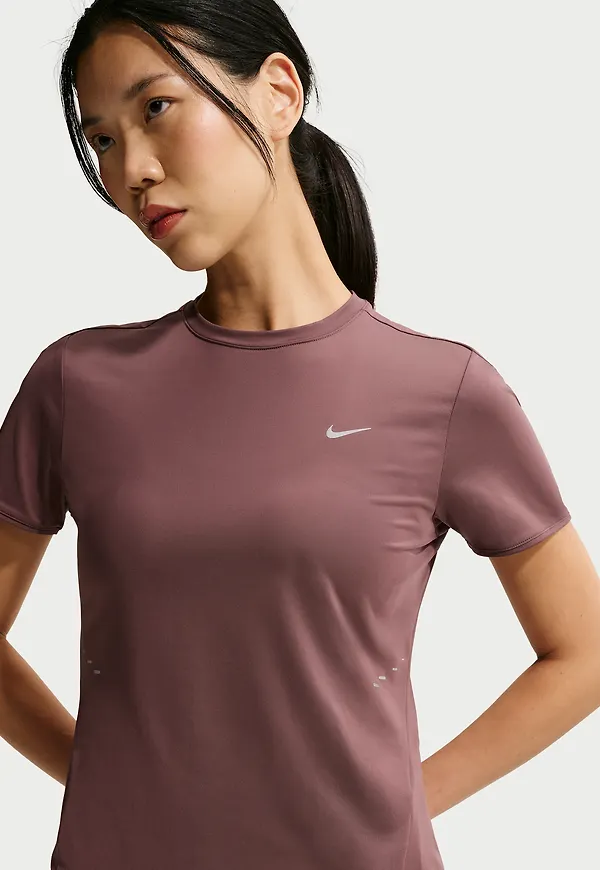 Nike Swift