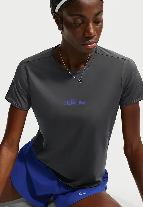 Nike Swift