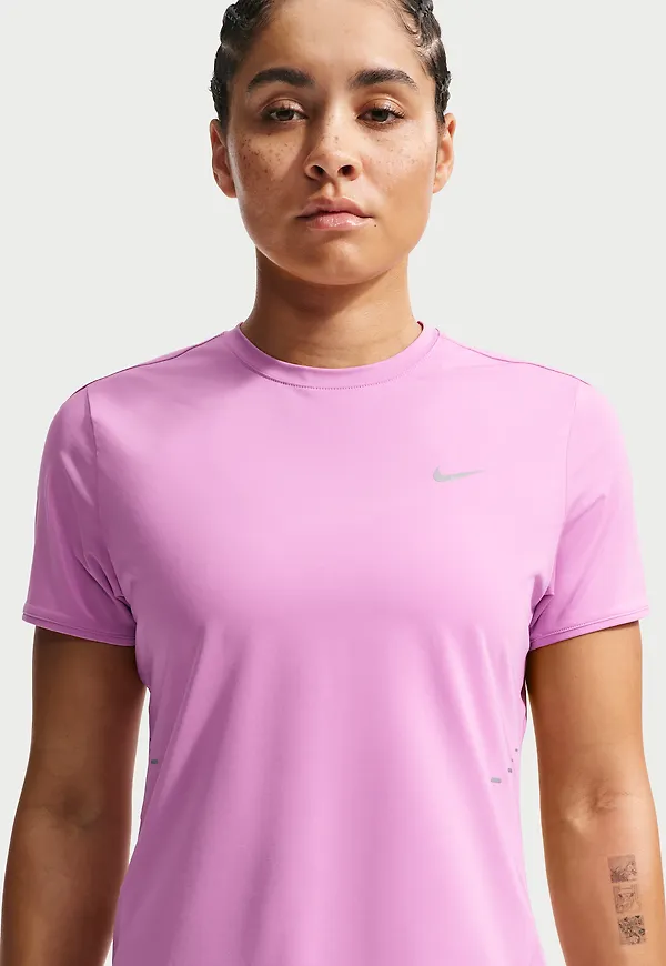 Nike Swift
