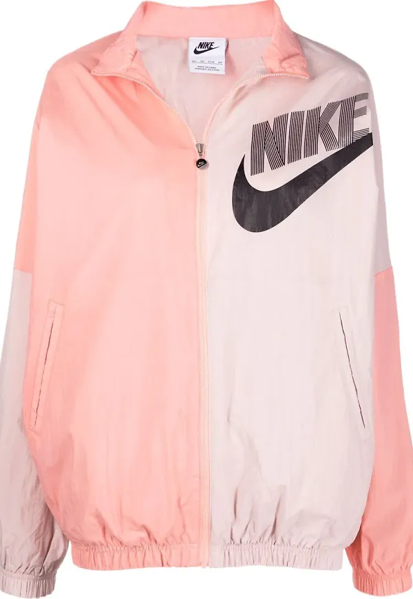 Nike Swoosh lättviktsjacka med tryck - Rosa