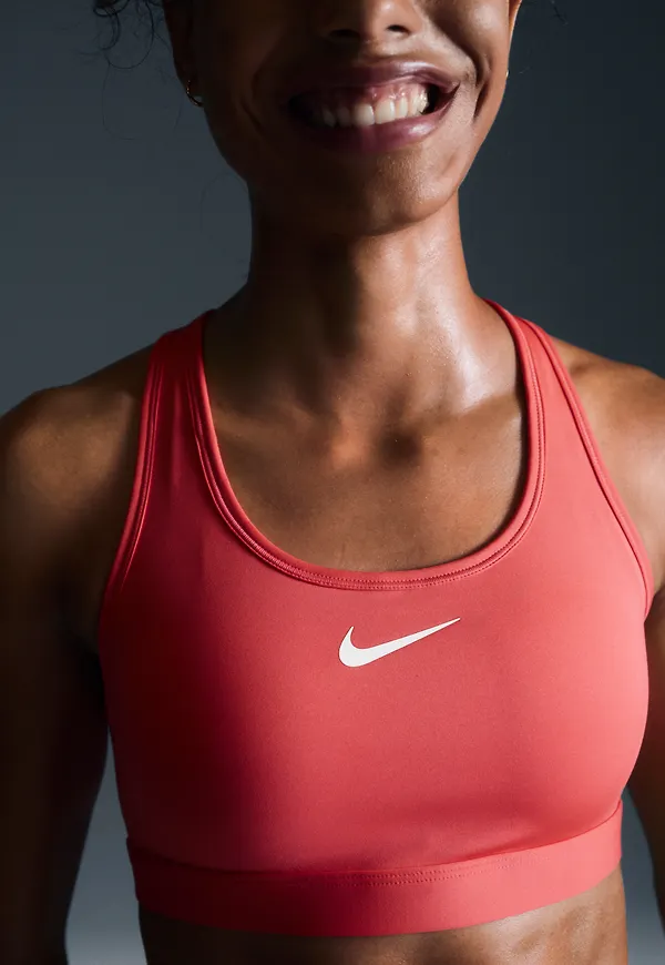Nike Swoosh med mediumstöd