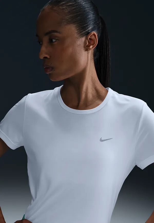 Nike Tempo