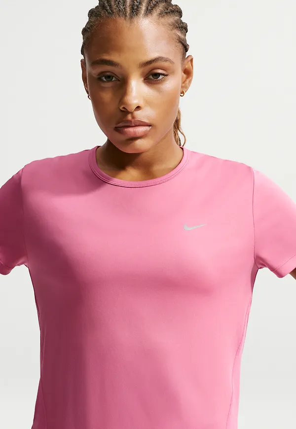 Nike Tempo