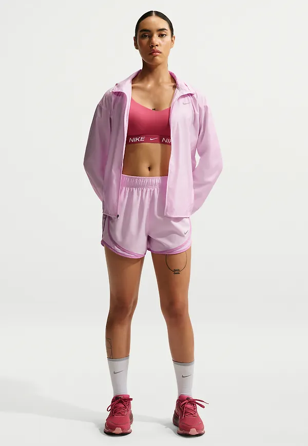 Nike Tempo