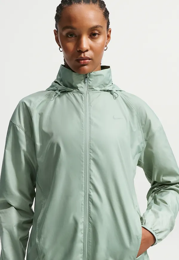 Nike Tempo