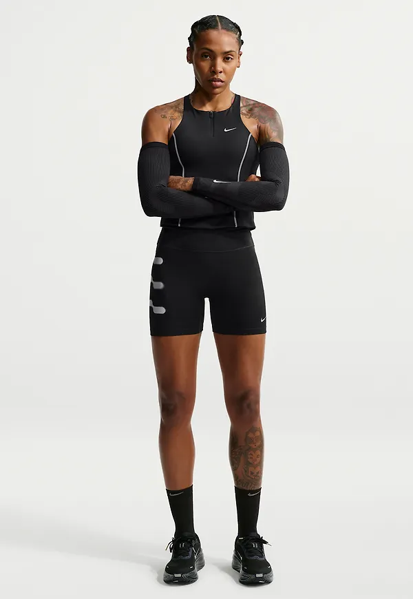 Nike Tempo Flash