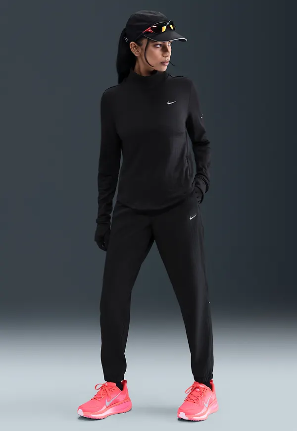 Nike Tempo Warm
