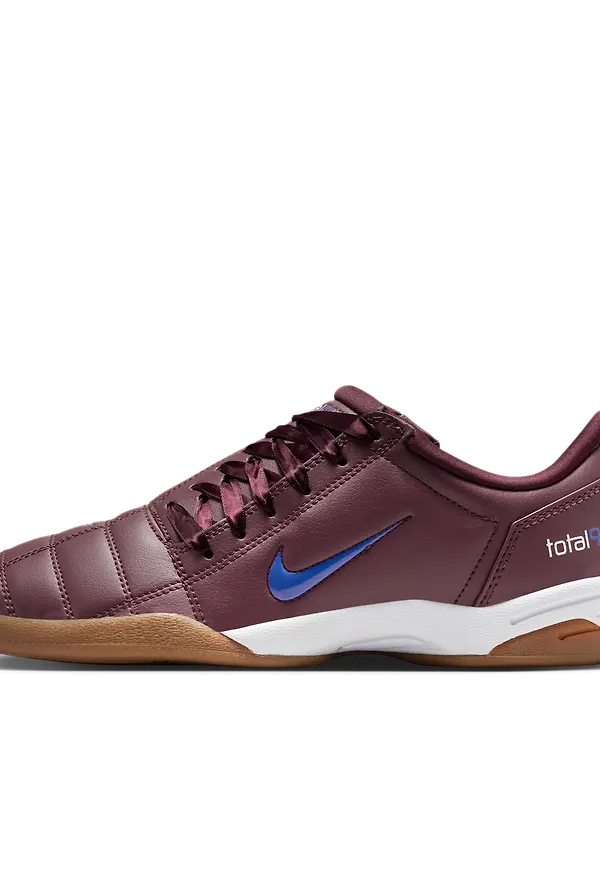 Nike Total 90