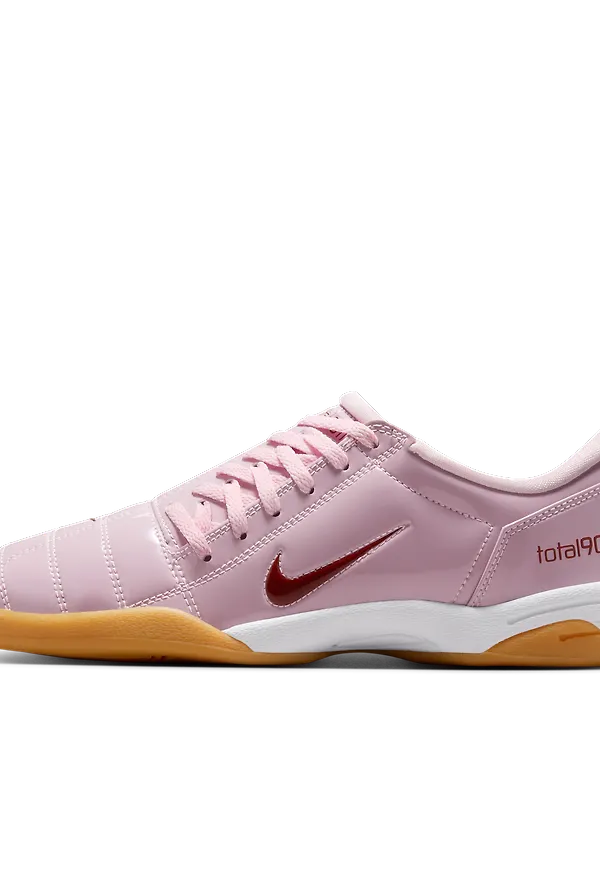 Nike Total 90