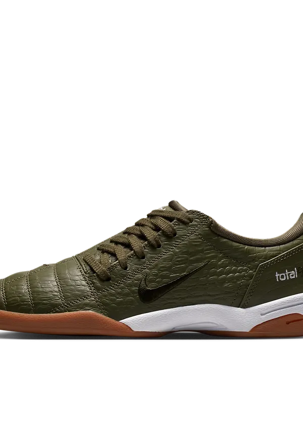 Nike Total 90