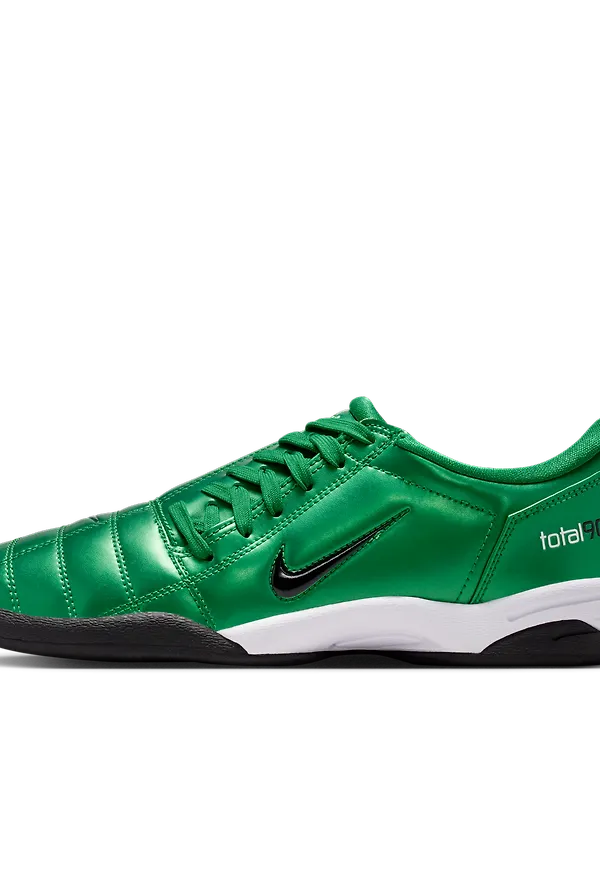 Nike Total 90