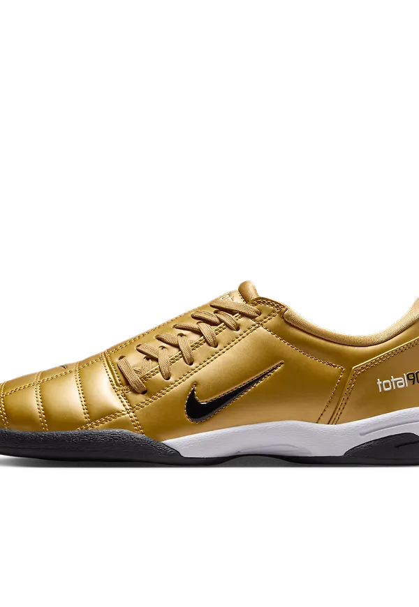 Nike Total 90