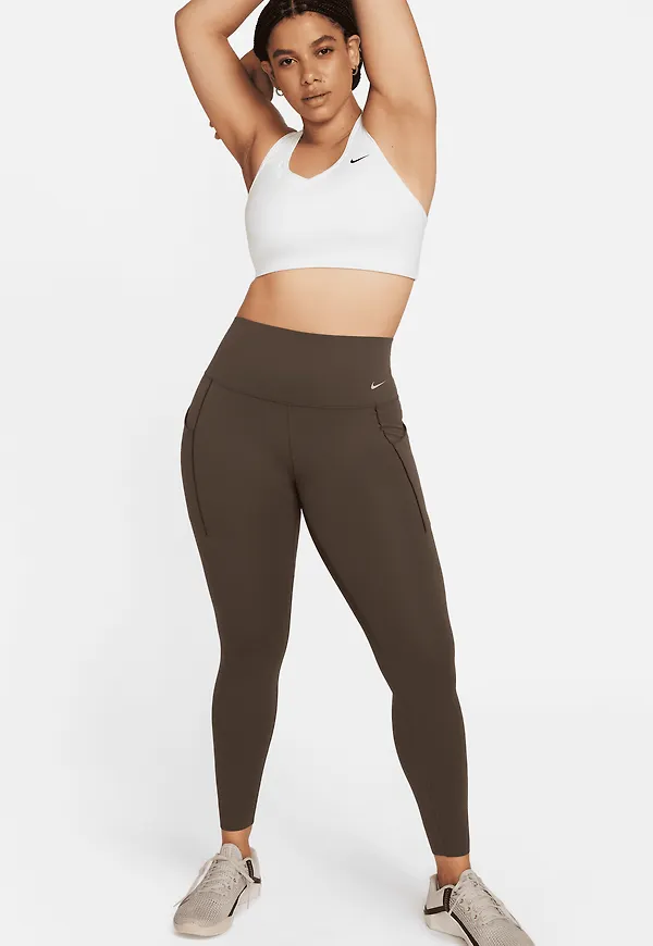 Nike Universa