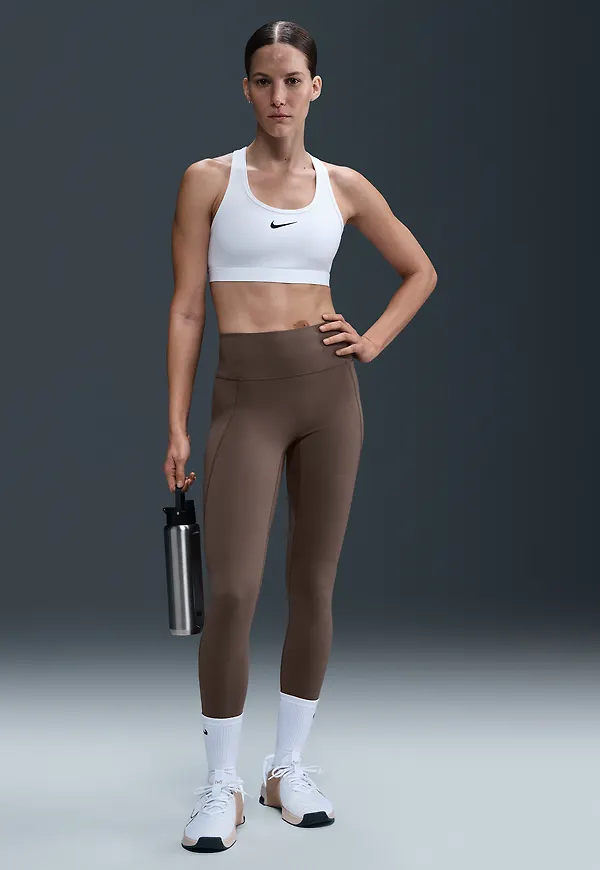 Nike Universa