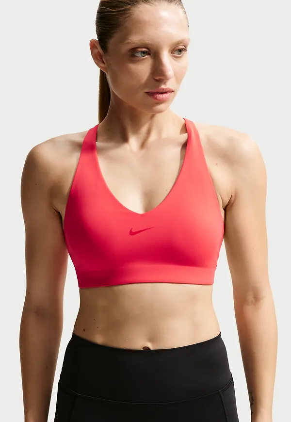 Nike Universa