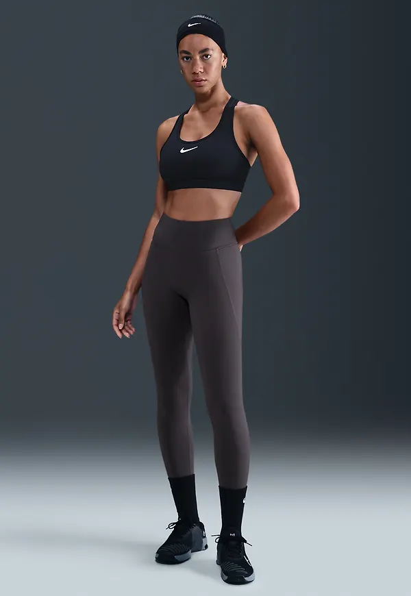 Nike Universa