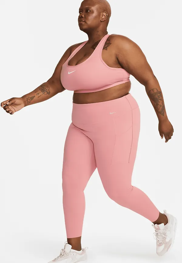 Nike Universa