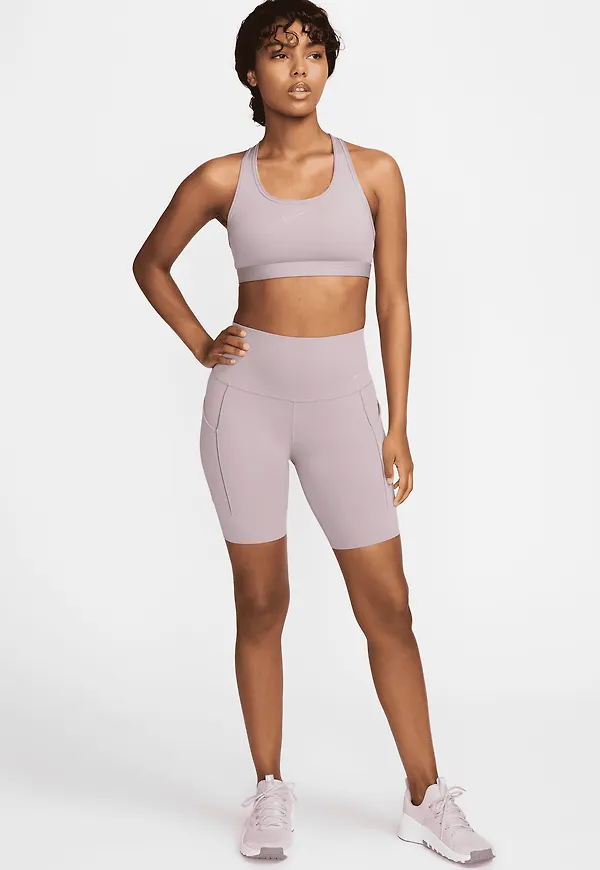 Nike Universa