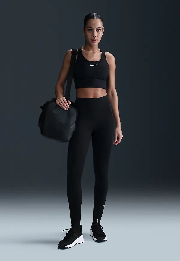 Nike Universa