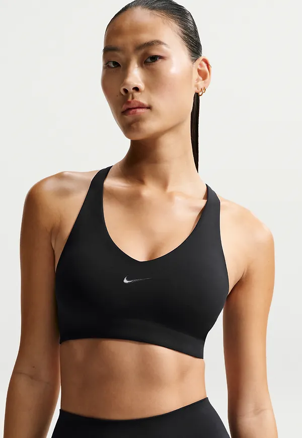 Nike Universa
