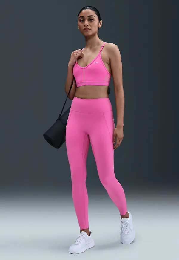 Nike Universa