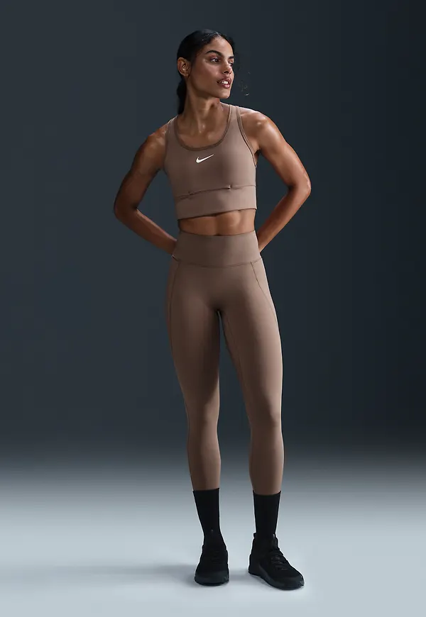Nike Universa