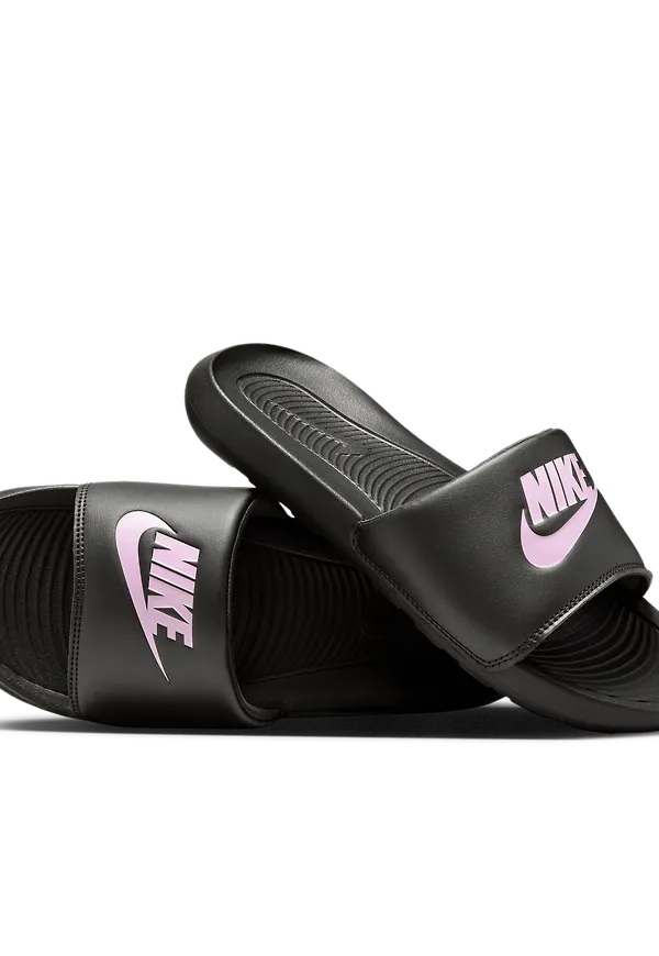 Nike Victori One