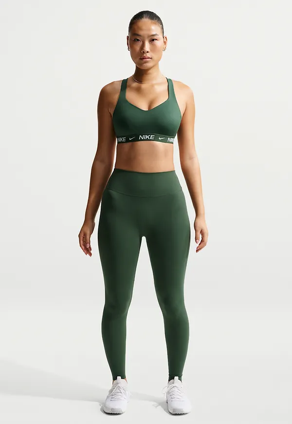 Nike Zenvy