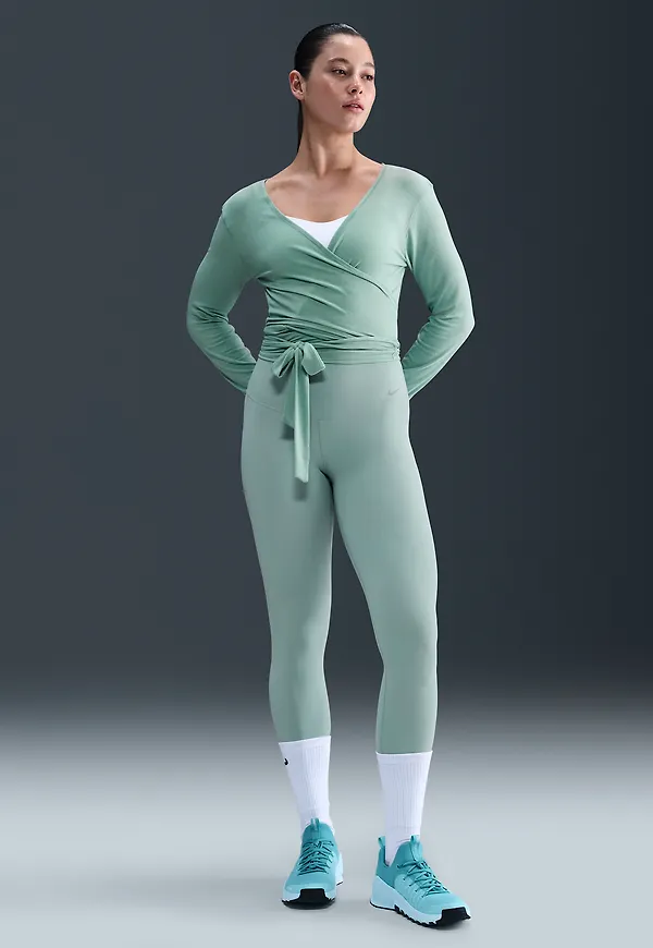 Nike Zenvy