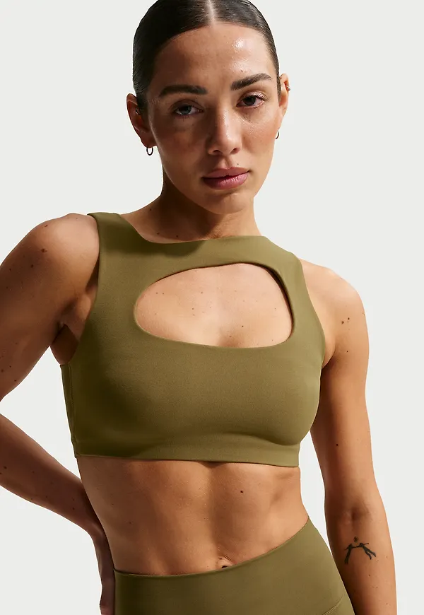 Nike Zenvy
