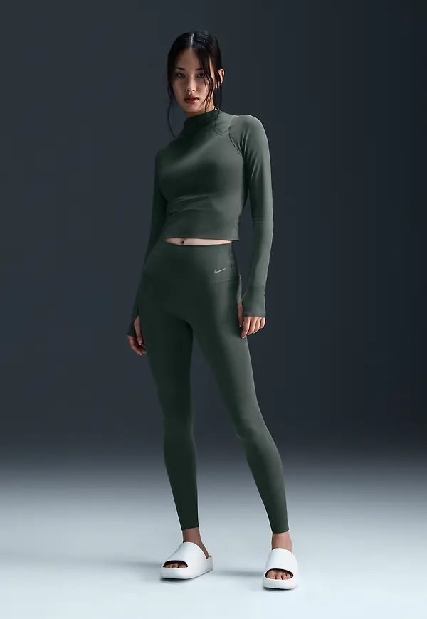 Nike Zenvy