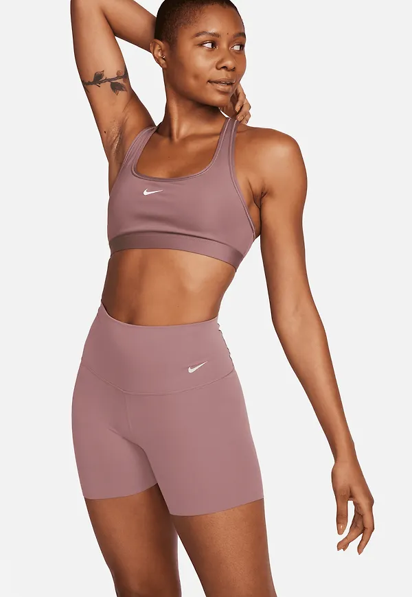 Nike Zenvy