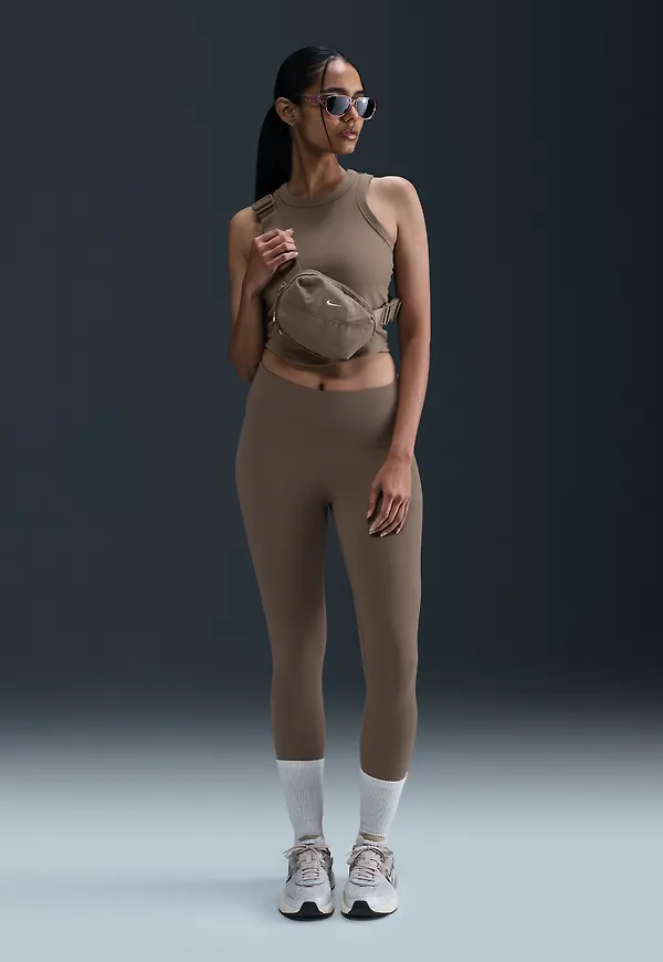 Nike Zenvy